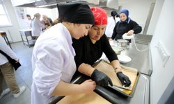 Geleceğin şefleri anne reçetelerini okul mutfağına taşıdı