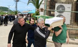 Giresun'daki trafik kazasında ölen aynı aileden 5 kişinin cenazesi toprağa verildi