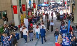 Haliç Üniversitesi 'Kariyer Günü' etkinliğinde 70'ten fazla firmayı öğrencilerle buluşturdu