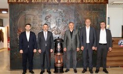 MADENCİLERE KUTLAMA
