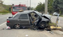 Karabük'te refüje çarpan otomobildeki 1 kişi öldü, 3 kişi yaralandı