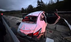 Kastamonu'da devrilen otomobildeki 2'si çocuk 4 kişi yaralandı
