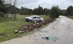 Kastamonu'da devrilen otomobildeki yaşlı çift yaralandı
