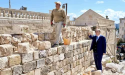 Midyat'ta tarihi doku 'katori' taşıyla hayat buluyor