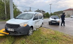 Samsun'da iki otomobilin çarpıştığı kazada 3 kişi yaralandı