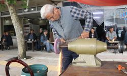 Taşova'da bıçak bileyicilerde bayram yoğunluğu