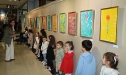 Tokat Belediyesi çocuk gündüz bakımevinin hazırladığı ebru sergisi açıldı