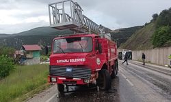 Tokat'ta cenazeden dönenleri taşıyan midibüs devrildi, 4 kişi yaralandı