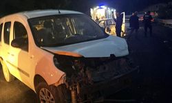 Tokat'ta otomobil ile hafif ticari aracın çarpıştığı kazada 8 kişi yaralandı