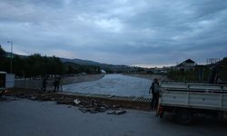 Tokat'ta taşkın riskine karşı ÇEDAŞ köprüsünün yıkımına başlandı