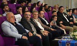 Trabzon'da sağlıkçılardan oluşan koro konser verdi