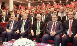 Ulaştırma ve Altyapı Bakanı Uraloğlu, Trabzon'da Kitap ve Söyleşi Günleri'ne katıldı