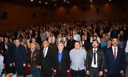 Vezirköprü'de Cumhuriyet Ortaokulu'ndan 'Nostaljik Şarkılar' konseri
