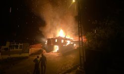 DAVUTLAR KÖYÜ’NDE EV YANGINI!