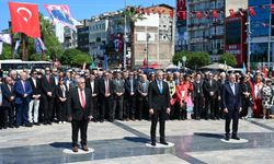 ANIT ÖNÜNDE 19 MAYIS TÖRENİ