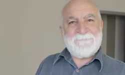 Yazar Mustafa Özke'nin 'Dışarıdaki Ben' öyküsü 100 binlere ulaştı