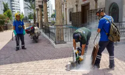 Antalya'da toplu kullanım alanlarına ilaçlama çalışması