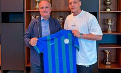 Çaykur Rizespor Başkanı Saruhan, 'Rizespor Akademi' için Mesut Özil ile bir araya geldi