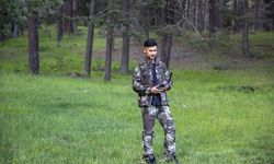 Doğa tutkunu genç fotokopanlarla yaban hayatının izini sürüyor