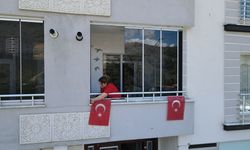 Gümüşhane A Milli Futbol Takımı'na destek için Türk bayraklarıyla donatıldı