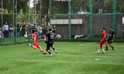 İzmir Bornova'da dostluk kazandı