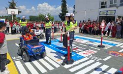 Jandarmadan öğrencilere uygulamalı trafik eğitimi