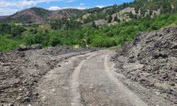 Karabük'te heyelan nedeniyle kapanan yol kontrollü ulaşıma açıldı
