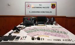 Kastamonu'da kaçakçılık operasyonunda 13 şüpheli gözaltına alındı