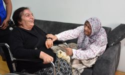 KKTC'de yaşayan kadın annesiyle 30 yıl sonra kavuştu