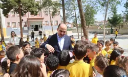 Konya'da Başkan Altay karne sevincine ortak oldu