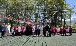 Ladik'te mezuniyet programında öğrencilere milli takım forması hediye edildi