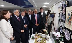 Merzifon Halk Eğitim Merkezi kursiyerleri ürünlerini sergiledi
