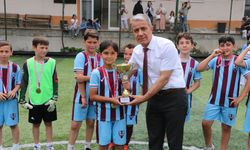 Of'ta ilkokullar arası futbol turnuvası sona erdi