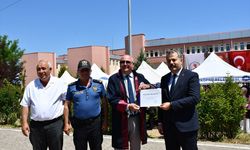 OMÜ öğrencisi Sarıer, 56 yaşında bölüm birincisi olarak mezun oldu