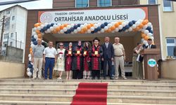 Ortahisar Anadolu Lisesi'nde mezuniyet töreni yapıldı
