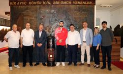 DÜNYA ŞAMPİYONU’NDAN GMİS’E ZİYARET