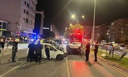 Samsun'da 3 aracın karıştığı trafik kazasında 5 kişi yaralandı