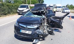 Samsun'da tıra arkadan çarpan otomobilin sürücüsü ağır yaralandı