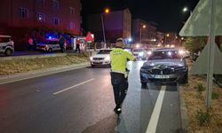 Samsun'da yolcu minibüsüne çarpan otomobildeki 3 kişi yaralandı