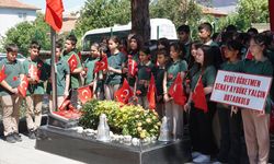 Şehit öğretmen Şenay Aybüke Yalçın, vefatının 9. yılında Çorum'daki kabri başında anıldı