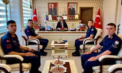Suluova'da jandarma personeli Kaymakam Gürçam'ı ziyaret etti