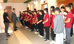 Taşova Kaymakamı Kartal başarılı sporcularla bir araya geldi
