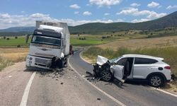 Tokat'ta kamyon ile cipin çarpıştığı kazada 4 kişi yaralandı