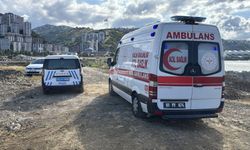 Trabzon'da dolgu alanındaki beton blokların arasına düşen kişi yaralandı