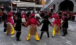 Türkeli'de öğrencilerce sanatsal gösteriler düzenlendi