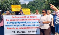 VATANDAŞLAR YOL KAPATTI