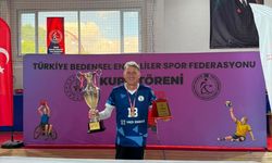 KAPANAN KULÜPTEN GİTTİLER TAKIMI SÜPER LİGE ÇIKARTTILAR