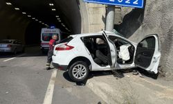 SIKIŞAN SÜRÜCÜYÜ EKİPLER KURTARDI