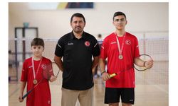 ANTRENÖR BABA OĞULLARIYLA BAŞARI PEŞİNDE