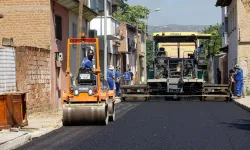 İzmir Büyükşehir'den Küçük Menderes'te yol yenileme hamlesi